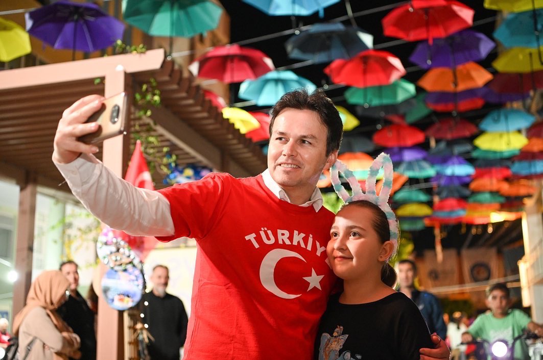 AvOkanKocakaya's tweet photo. 3. Demre Kekova Festivali sona erdi. 😔
Geriye, güzel yürekli hemşehrilerimizle fotoğraf karelerinde kalan anlar kaldı. ❤️
#demrefest
#demrekekovafestivali
#demrebelediyesi
#antalya #demre #kekova
#iyibelediyecilik https://t.co/FvinIAQsYL