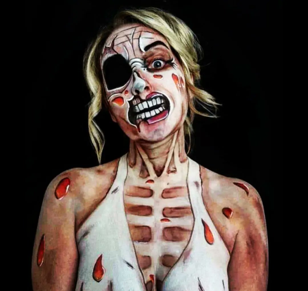 smellmo11's tweet photo. #zombie #Marilynmonroe #charactermakeup #halloween22 #mua #bodypainting https://t.co/HRiVFdQGpa