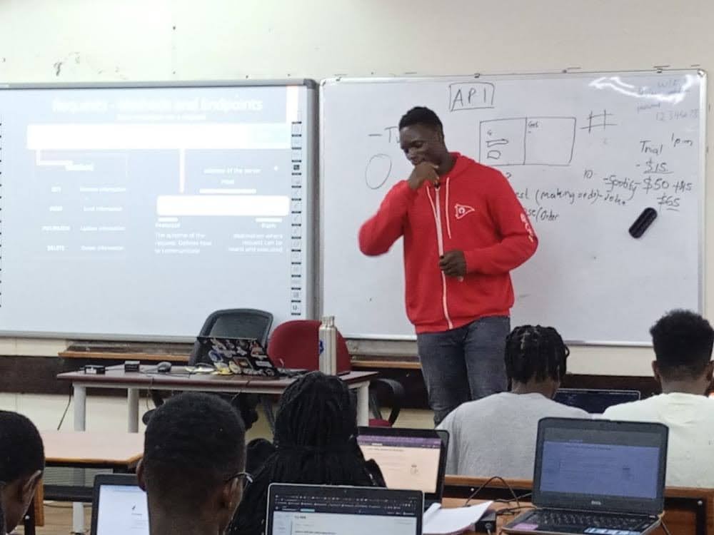 Cee_Carole's tweet image. It was an amazing API workshop @dsc_moi. Our amazing trainer @clifford_ouma did an amazing job. Looking forward to many more. 
Cc. 
 @clifford_ouma  @ialimustufa @Aanchalmishra__
 #PostmanStudent #PostmanAPI #API101