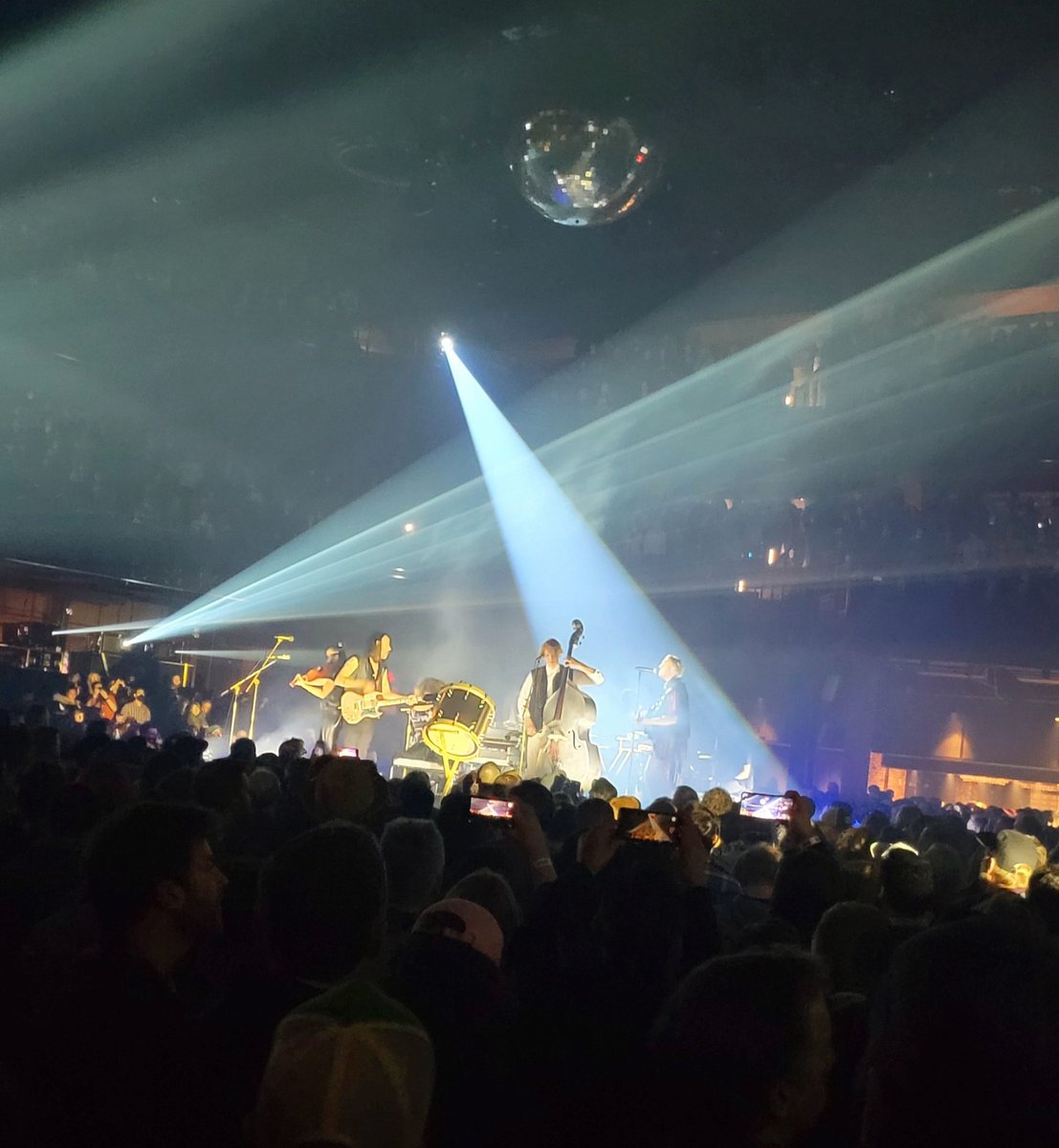 AwesomeSeating's tweet photo. @arcadefire show in Washington, DC @TheAnthemDC on 10/29/22. https://t.co/Od9z6KLukv