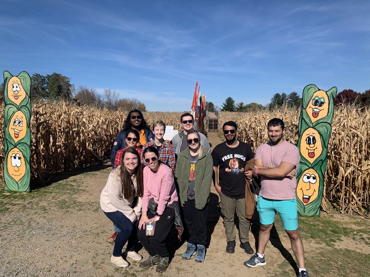 This spooky season was a busy one for Chem In Motion! 😎 Thank you @c_mcnichol for organizing this apple picking day! And thank you @DashaRodina8 for organizing the corn maze outing!!! Thank you to the @URochesterChem for help with these events!!!🎃 🍁