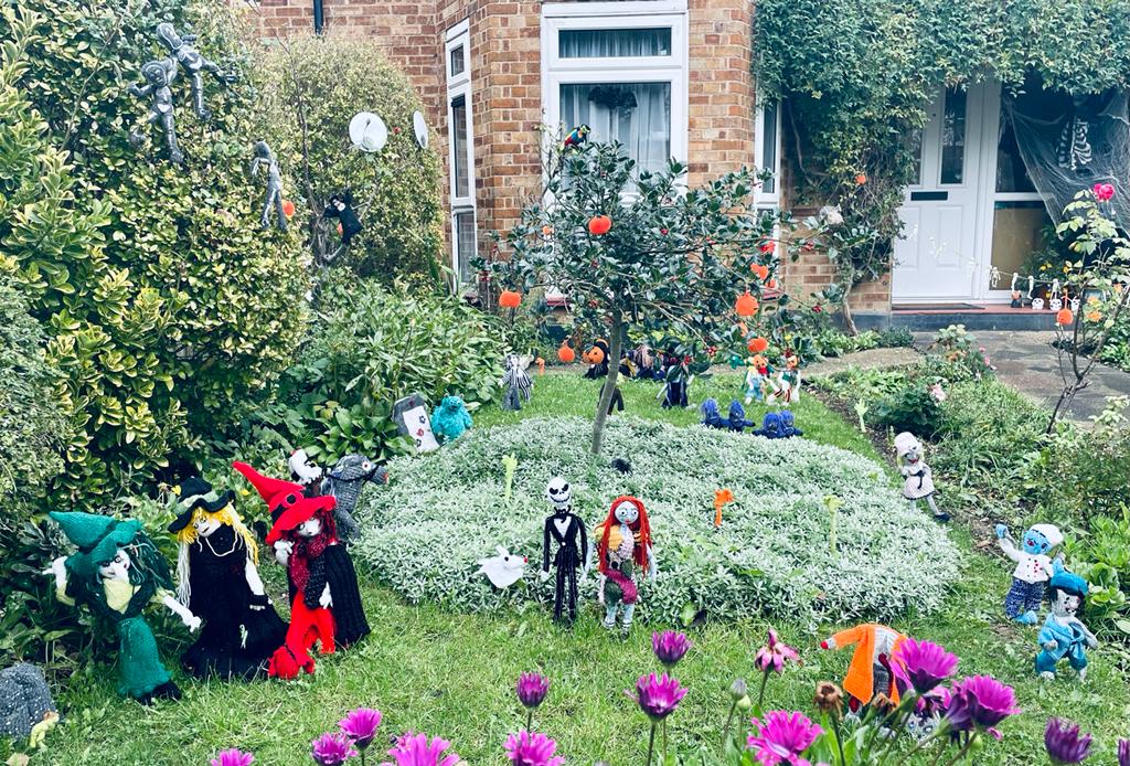 Howard Road House tweet media