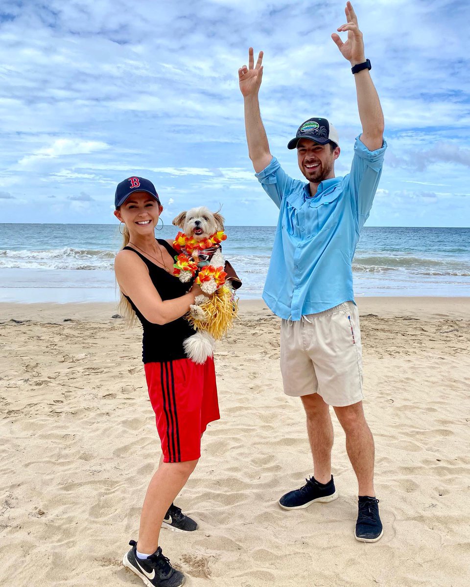 r0bertaaaaa's tweet photo. “If these people were smart, they’d vote me off right away” - Boston Rob(erta) #survivor @survivorcbs @BostonRob @JeffProbst https://t.co/pxKr6TvsgZ