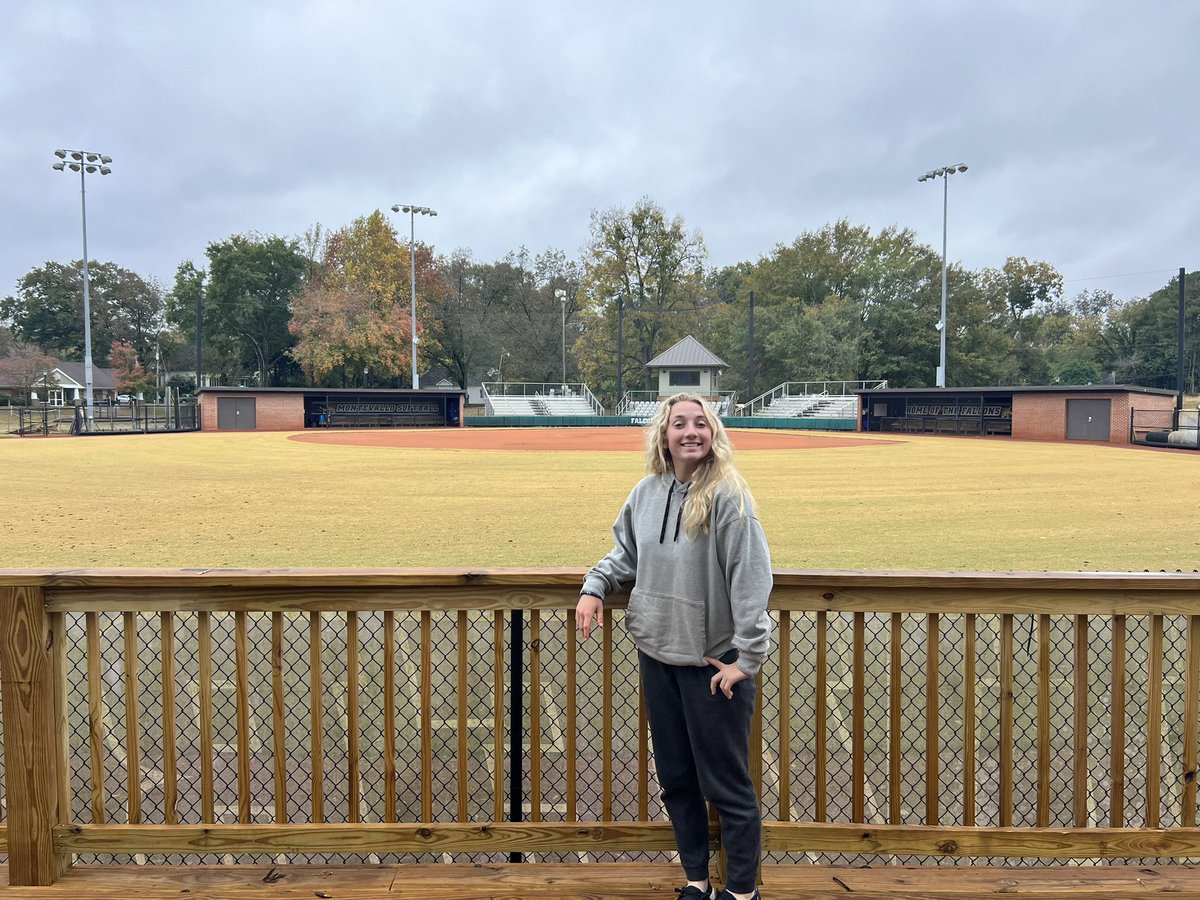 CalynRounsavil1's tweet photo. The fam and I made a pit stop on the way home from Decatur, Alabama since the second day of the Elite 50 Showcase was cancelled.  Montevallo University is beautiful. @MontevalloSB @11BWade https://t.co/9TBlsbfkmV
