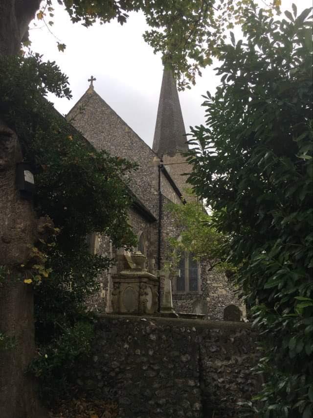 sussex_tours's tweet photo. St. Andrew’s Church, Tarring - with its yew lined path!
#yewtrees https://t.co/WF4PKm8Kx1