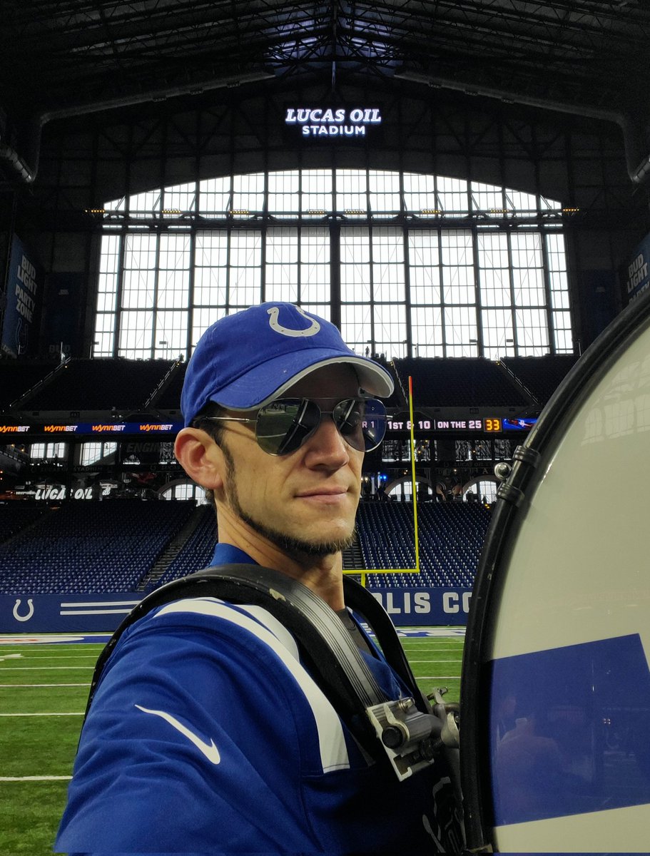 maddrumz's tweet photo. Happy Game Day y'all! #ForTheShoe #ColtsDrumline #NFLDrumlines #Colts https://t.co/8wl62SOPK6