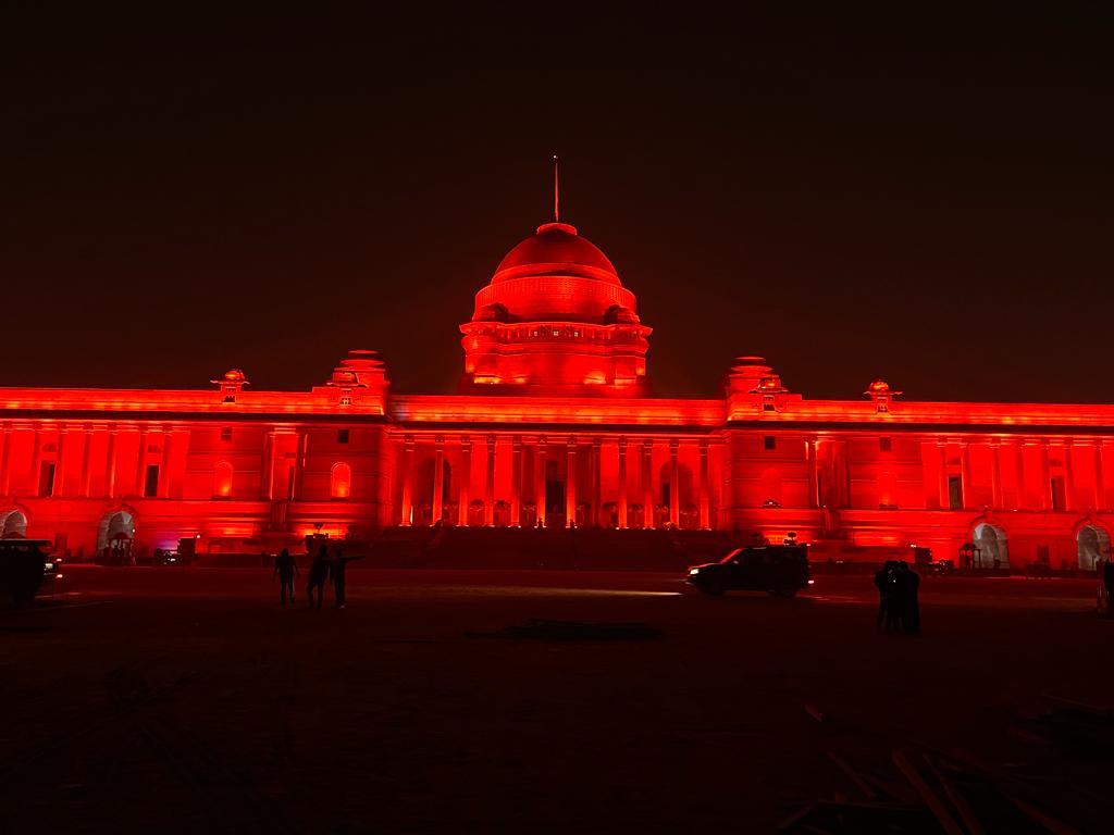 Wondering why #raisinahill turned red on 30th October for #Dyslexiawarenessmonth? Follow this thread to learn more. #Speak4Dyslexia #rashtrapatibhavan #presidenthouse #indiagate #northblock #southblock