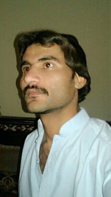 AE39949762's tweet photo. ڌرتي کان دور ستارن ۾،
جنھن وقت اڪيلا ڪھنداسين..
ڇا تو مان ايڏي اوندھ ۾،
ھڪ ٻئي کي ڳولھي لھنداسين..

شيخ اياز
#ReleaseRustamShar https://t.co/C0nJI0G533