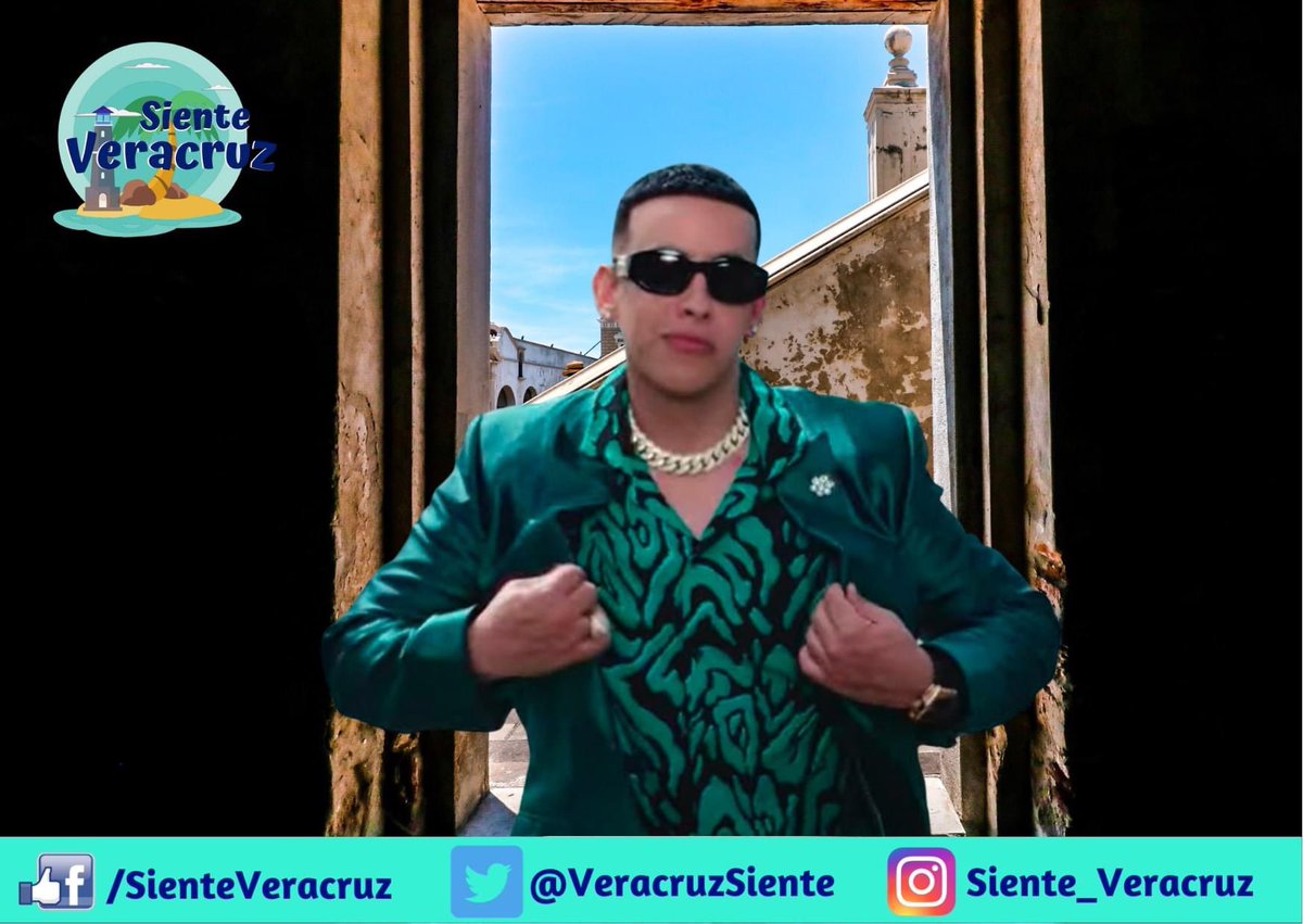 VeracruzSiente's tweet photo. @daddy_yankee aprovecho su viaje a #Veracruz para pasear por varios lugares de nuestra hermosa conurbación.
Decidió ir a #SanJuanDeUlua, #Malecón, tomarse una foto en la #sirena y admirar la isla de sacrificios. https://t.co/bTeFasIowA