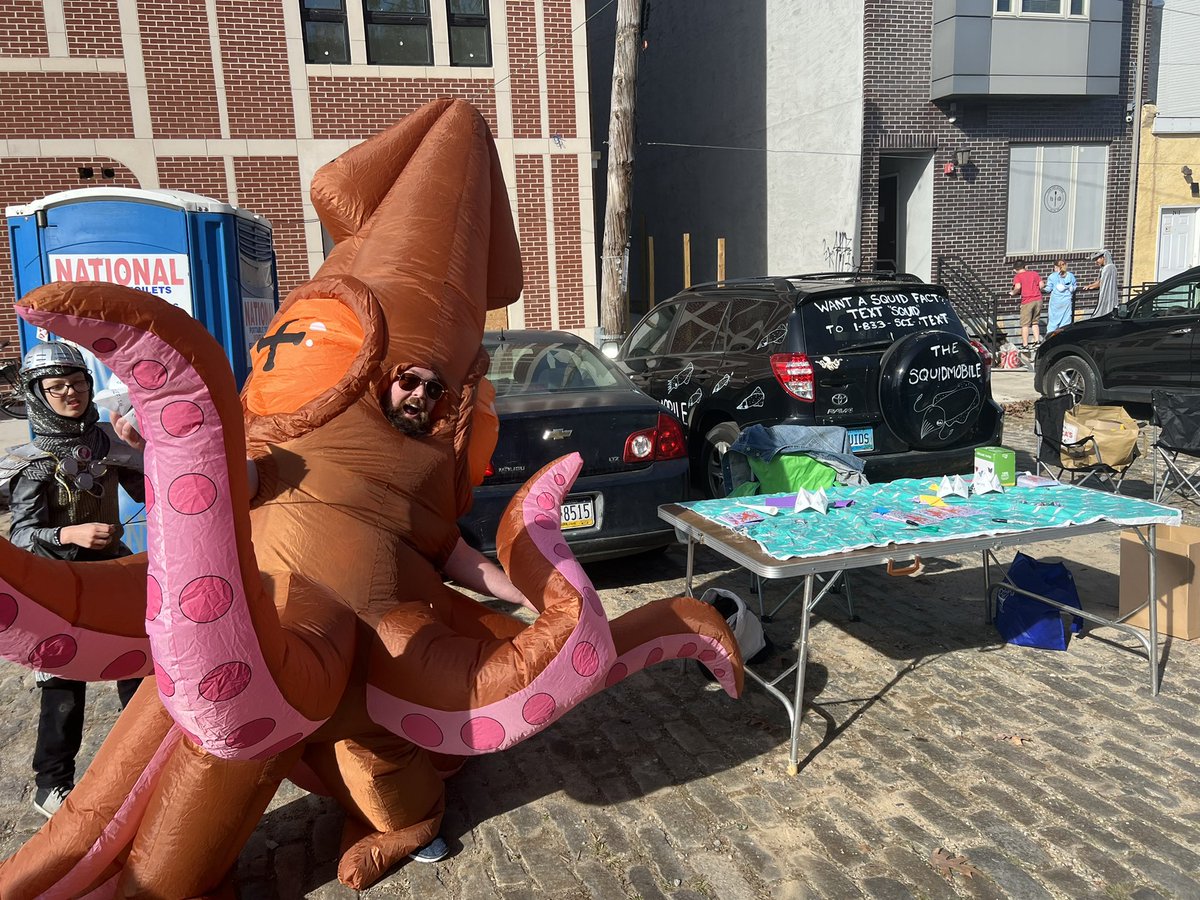 SarahMackAttack's tweet photo. Come visit me and our squid for the day @Shawn_on_Sea for some SQUID FACTS! Squid origami, and animal facts dispensers at the @fishtown Halloween party! 

Right alongside the 19125 roundabout on Trenton street! https://t.co/XY2cBtx9SR