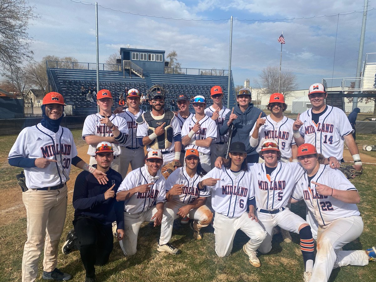 Final- White 7 Orange 1

White team led by Trey Nichols is your 2022 Battle for Blood Champions!
Jacob Anderson, Max Duckwiler, &amp; Hilton Mehrmann with 2 hits each.  Mehrmann crushed a solo HR.

Xavier Salazar with 6 strong innings on mound for the win.

Brandon Creps is MVP🏆