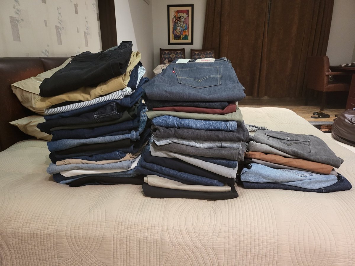 SullyWalee's tweet photo. 51 pairs of @LEVIS over 1.5 decades, still going strong. https://t.co/tVxyUgy5Y9