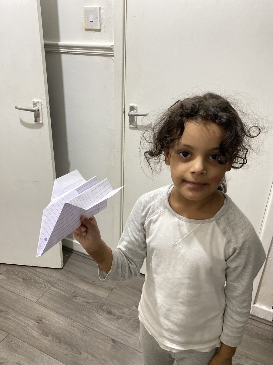 um larreen tweet media