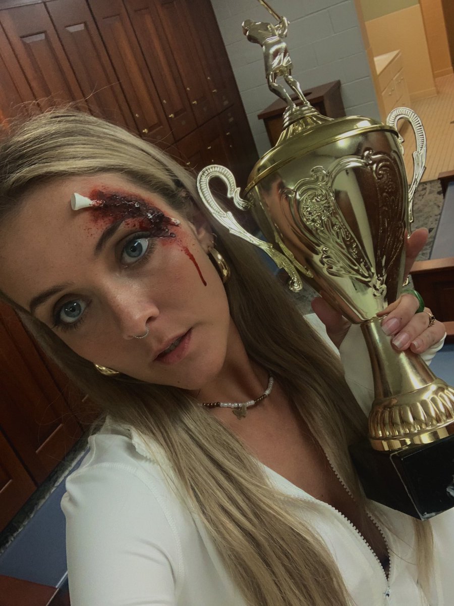 JaadeHatcher's tweet image. Accident prone Golf Pro