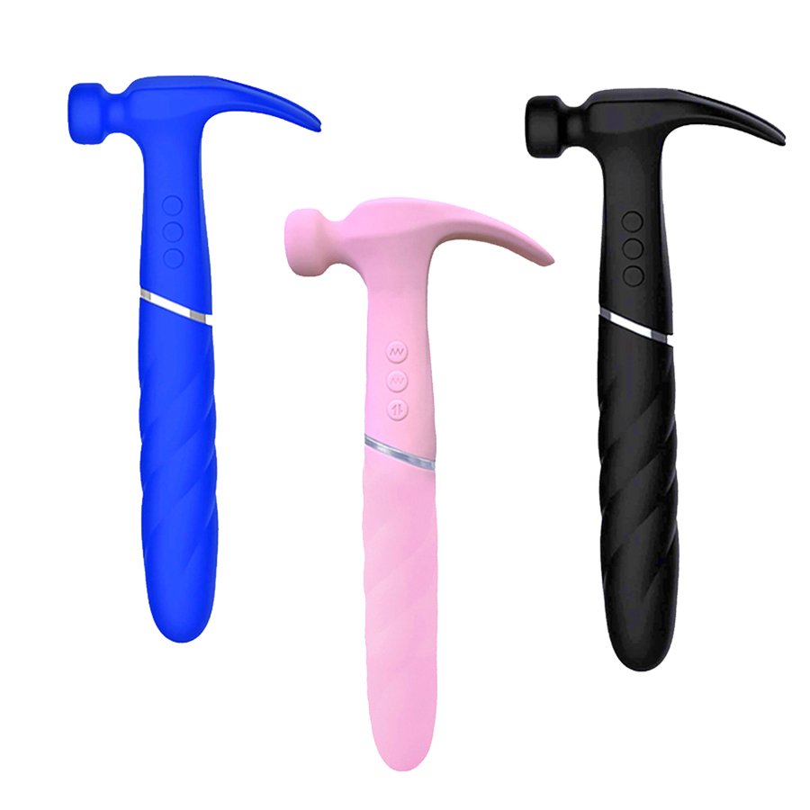robertgriffin5's tweet photo. Now we know why Paul and David was swinging Hammers, did the cops Find the third hammer since there was 3 in the house https://t.co/PQIohAFjik