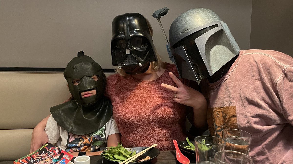 vpaulv's tweet photo. Bobble Fett and family at the Mandolorian armourer’s grill station @GyuKakuJBBQ #gyukaku #japanesebbq #gyukakuhalloween2022 https://t.co/fLmISBFBMo