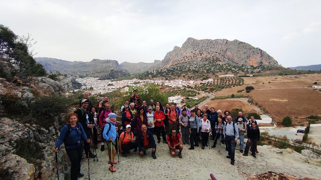 GranSendaMalaga's tweet photo. Hoy hemos vuelto a tener una gran jornada de senderos de otoño en Gran Senda de Málaga. #gr249 https://t.co/vQIuO1GXet