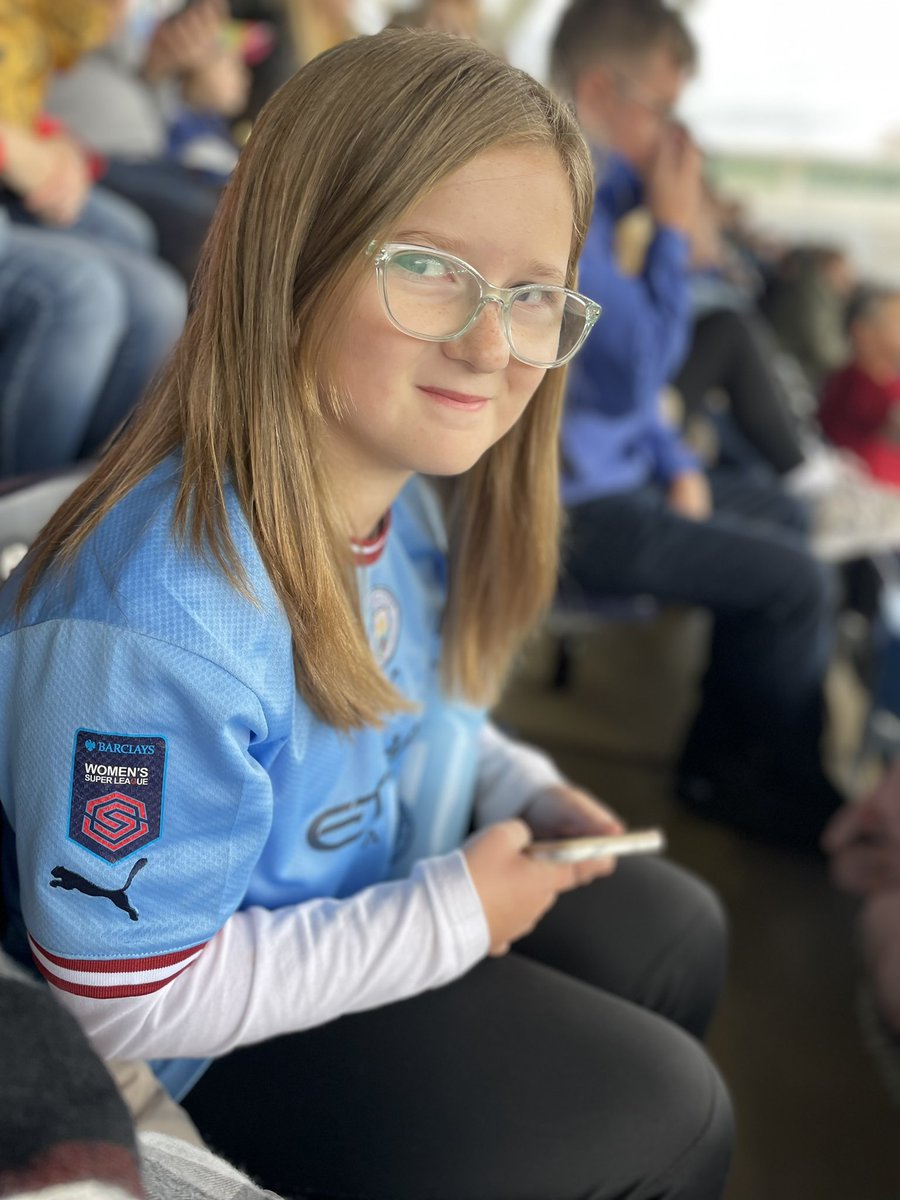RussellSJ1's tweet photo. Best Day with my Girl watching her Fave @Chloe_Kelly98   For the first time ⚽️ and we got the result @ManCityWomen https://t.co/BuGUMU3LBs