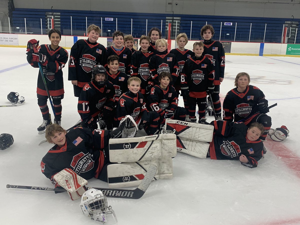 Ponies Peewee A takes 3rd at the Little Pumpkin!! Nice work boys!