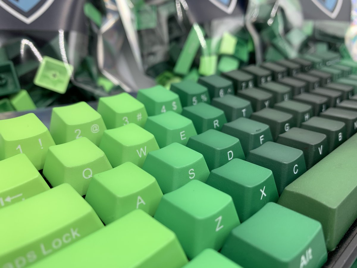 AlpheriorKeys's tweet photo. 💚Emerald Giveaway💚
Hai Friends! This time we are giving away our beautiful Emerald Keycap Set! Seriously, Thank you all so much for your orders and support!

To Enter:
-Like &amp; Retweet
-Follow us :)
-Comment a GIF

Winner will be chosen in 2 Days!
Good Luck! You got this!💚 https://t.co/WkDWYWpR1h