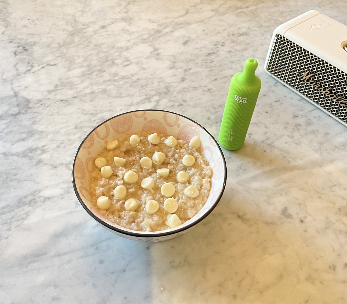 dollmeals's tweet photo. oats n white choc ! https://t.co/SnehBqx5h1