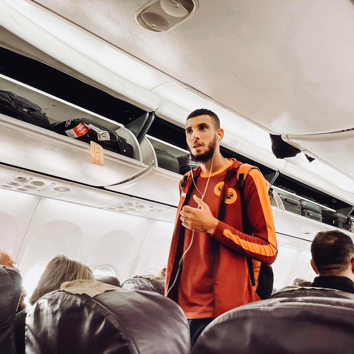 Off on our travels 🛫 🇹🇳

#TotalEnergiesCAFCC 🟠⚫️⚪️ #GoRSBGo