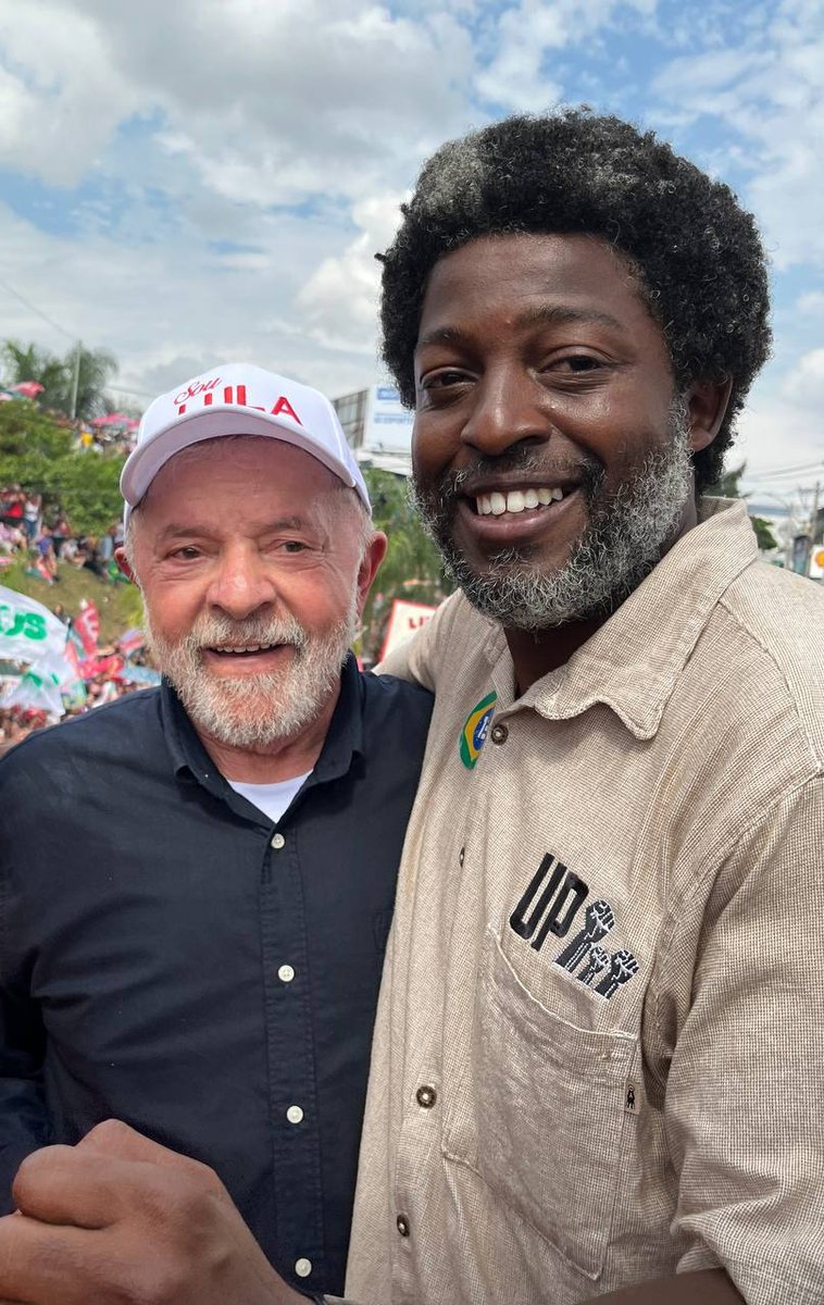 LeoPericlesUP's tweet image. Parabéns @LulaOficial pela sua eleição. Estivemos trabalhando ativamente para essa vitória, que representa a derrota daquele fascista. 

A luta continua! Vamos derrotar o fascismo nas ruas!