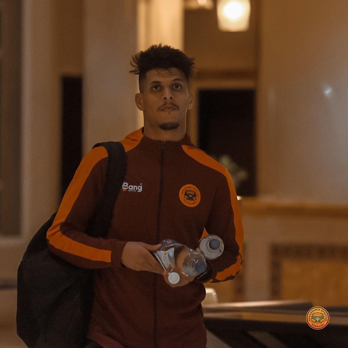 وصول الفريق إلى مدينة المنستير 🇹🇳 بعد رحلة طويلة ..

#TotalEnergiesCAFCC 🟠⚫️⚪️ #GoRSBGo