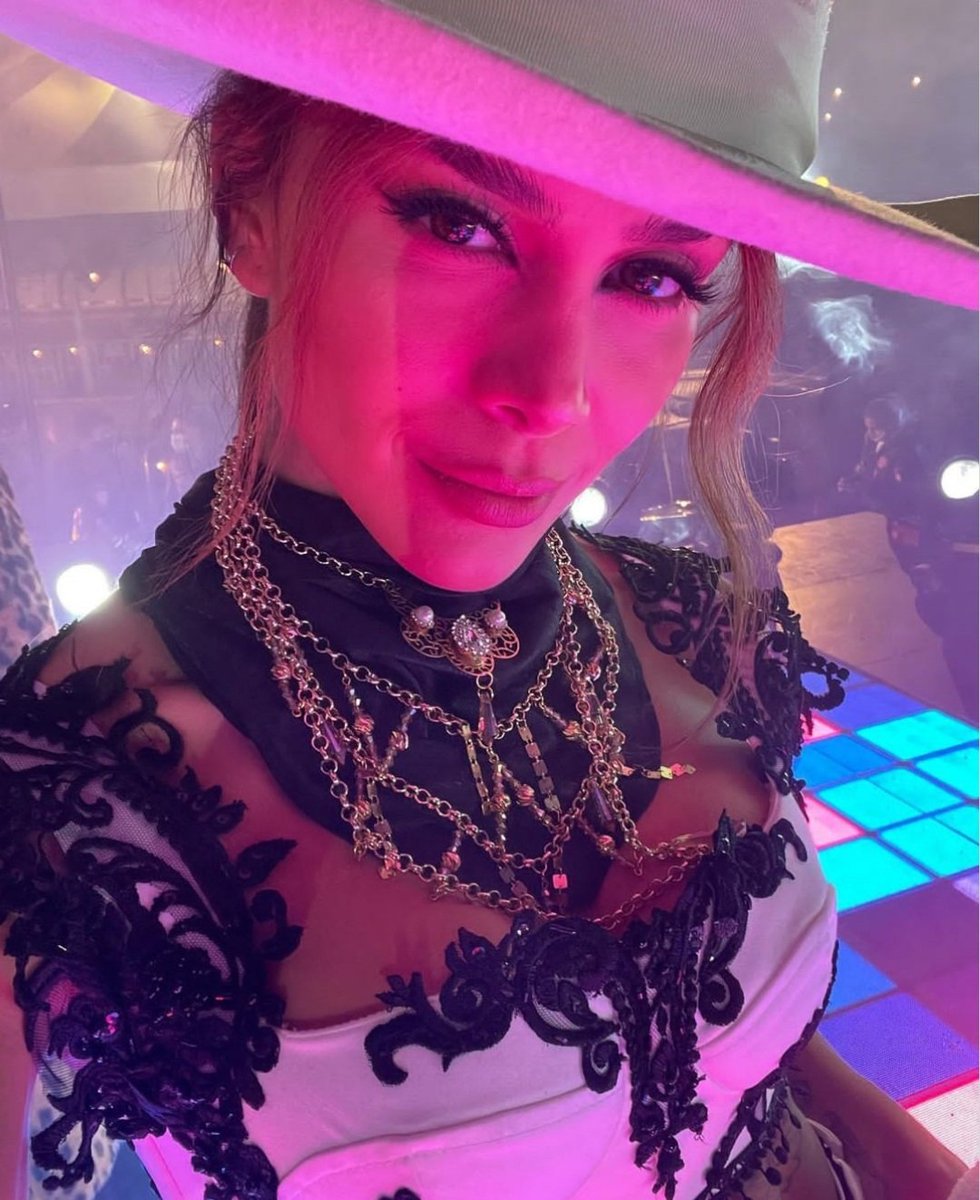 AriluFc's tweet photo. Cumple años una personita súper importante para nosotros #FelizCumpleGreeicy https://t.co/zQ8tkoOuyN