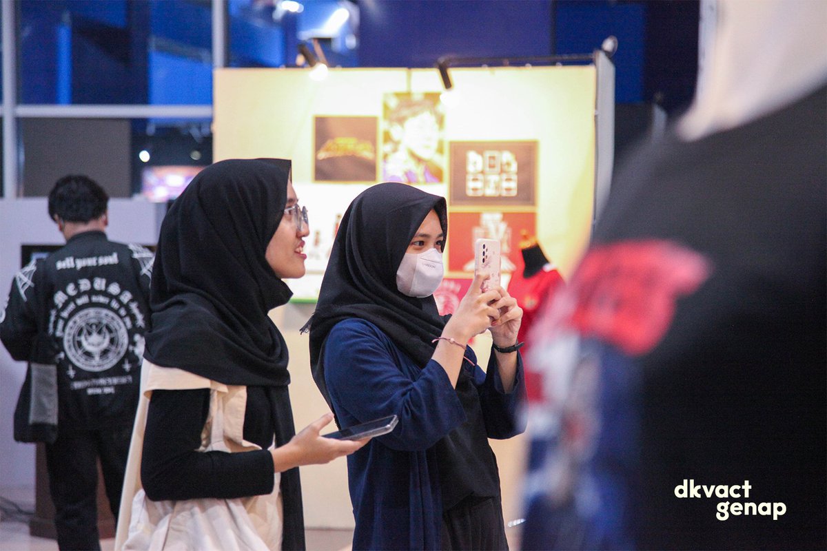 dkviska's tweet photo. Banyak momen manis yg terjadi selama #DKVACT8. Terima kasih kepada semua pengunjung dan pihak-pihak yg terlibat dalam acara kali ini.🤩

Mari kita berkolaborasi lagi di DKVACT berikutnya, dadah🙌🏼

#dkvact #dkvact8 #exhibition #art #isisolo #isiska #dkvisiska #dkvisisolo #pameran https://t.co/uUmDgkHeQV