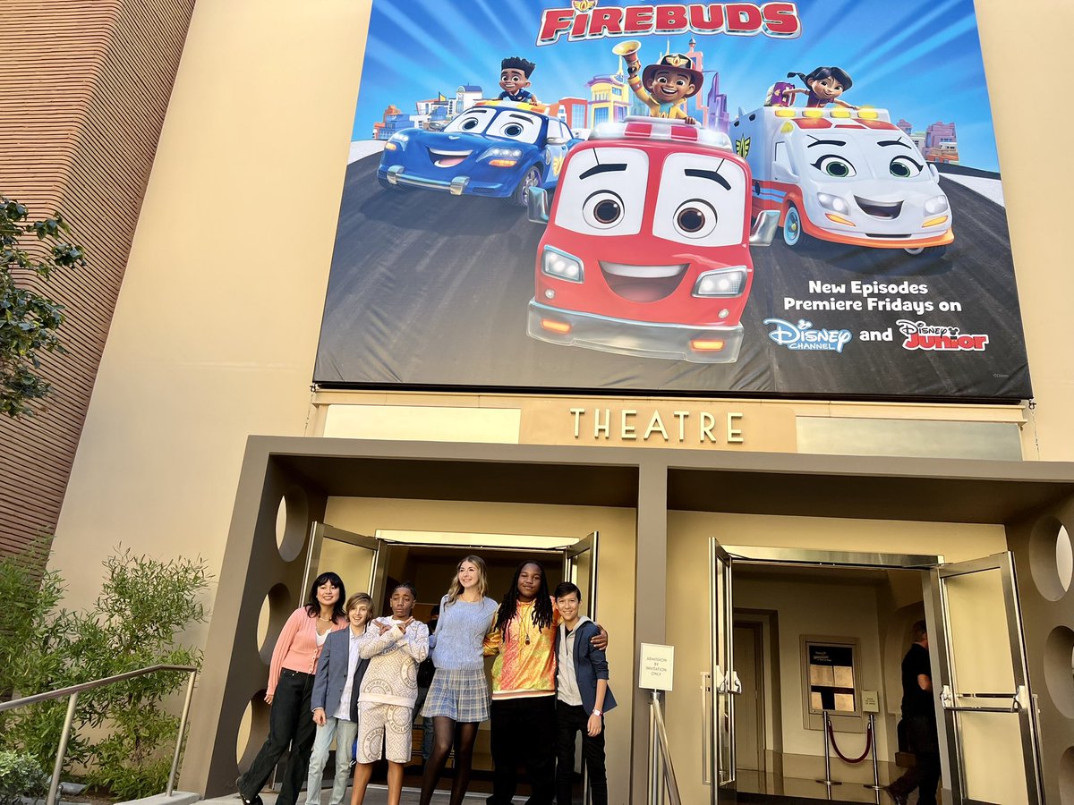 DeclanWhaley's tweet image. Amazing cast and super extraordinary producer @craigsgerber and director @mickwingert at the #FirstResponders event at @DisneyStudios.  Thank you so much for bringing this team together to create an inclusive show about those who help our communities every day!  @DisneyJunior