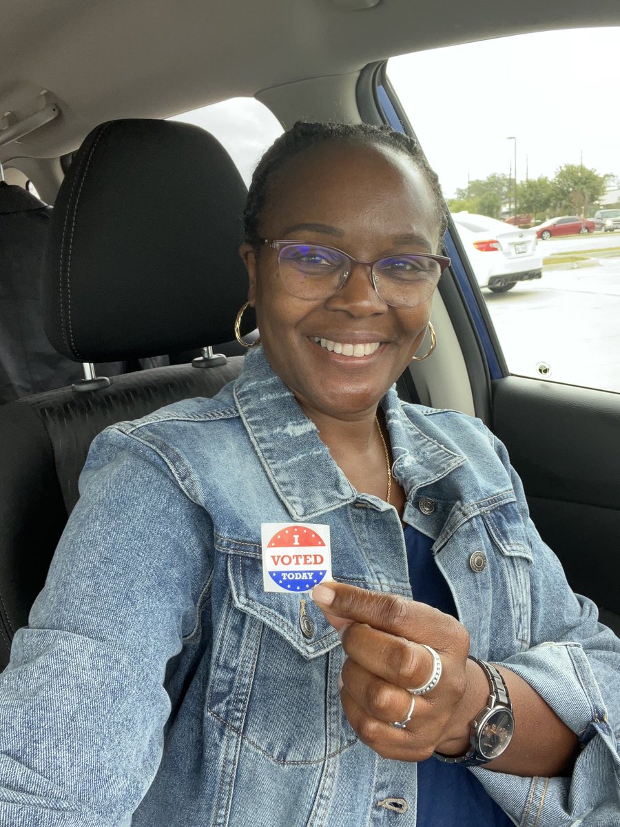Pretty POODLES vote! 😊💙🐩 
#KennedyCougs
#ChooseAlief
#ExcellentOnPurpose
#SafariToSuccess
#AliefISD