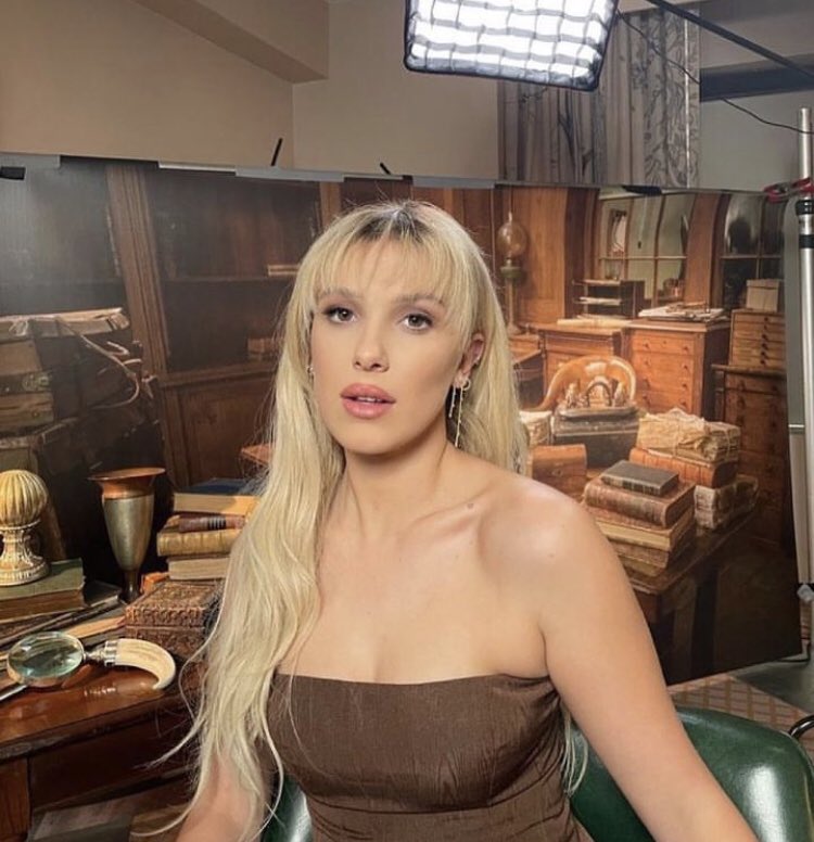 Her! 😍✨ | Millie Bobby Brown for #EnolaHolmes2 press. 

📸: Tasha Vincent on Instagram.