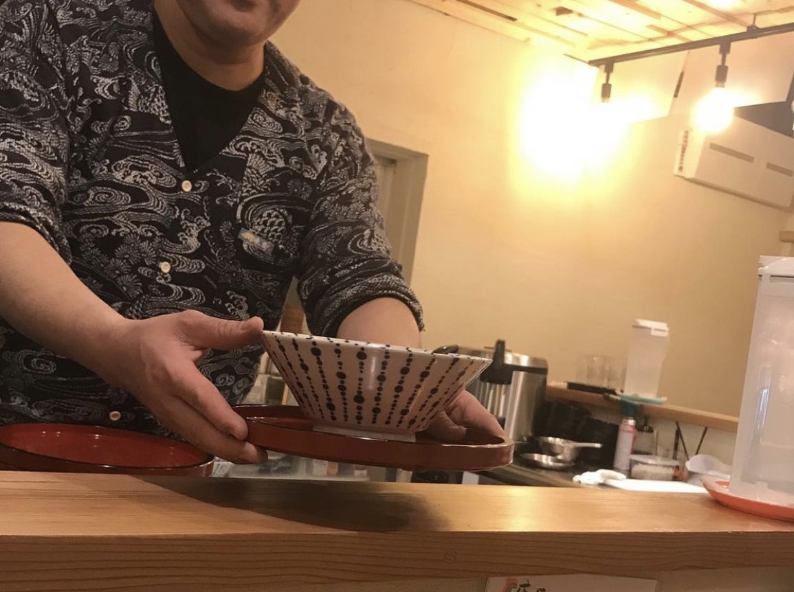 おはようございます店長トモです。
本日【10:00〜20:00】まで営業いたします。箱根は快晴の朝です。
気温は14℃になります。
ご来店時はマスク着用お願いします。

#箱根 #宮ノ下 #麺398_1 #ラーメン #はなまる農園 #散歩 #散策 #ローストビーフ丼 #ミニ丼 #テイクアウト