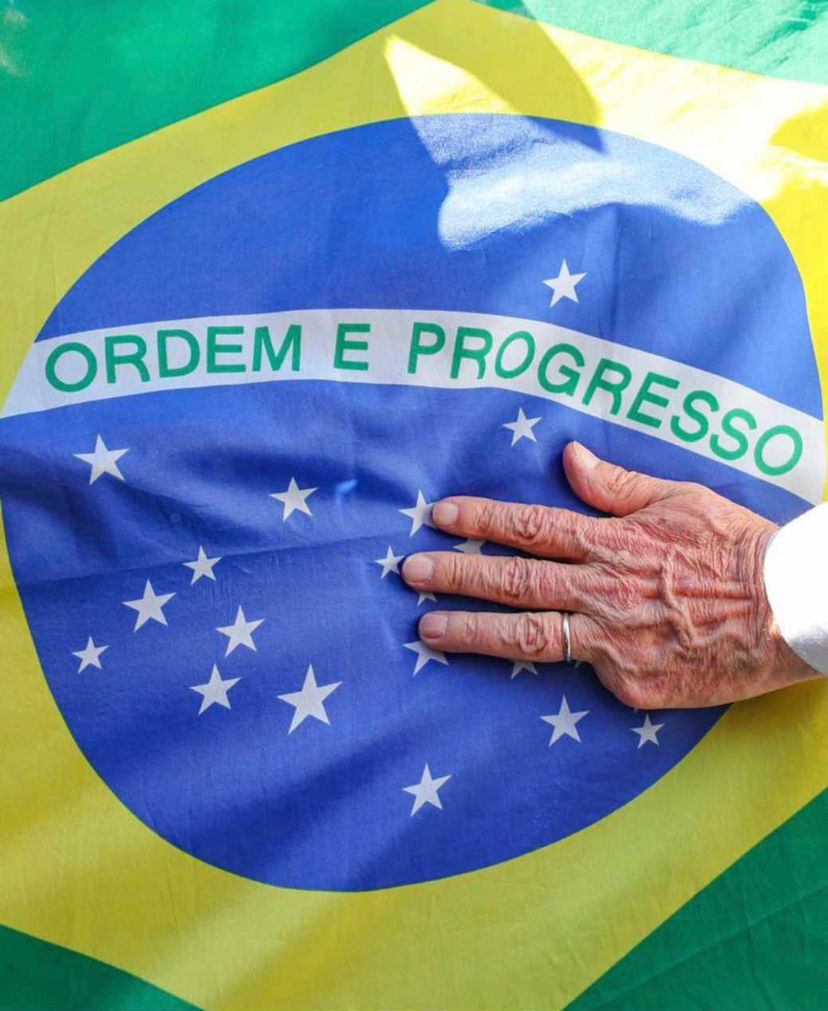 JoseCarlosMahia's tweet photo. En Brasil ganó la democracia y perdió el autoritarismo, ganó la libertad y perdió el odio.
#LulaPresidente2022 tiene una nueva oportunidad, parte de un país polarizado y con altos niveles de desigualdad. 
La ola progresista toma un nuevo impulso en América Latina. 
En hora buena. https://t.co/734UnIzzRm