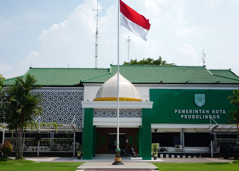 PingpongEdi's tweet photo. Kota Probolinggo semakin Hebat dan Handal
#sukabumihandal
#majenganberlari
#kecamatanmayangan
#welovecities
#weloveprobolinggo https://t.co/h4j7h4yMa8