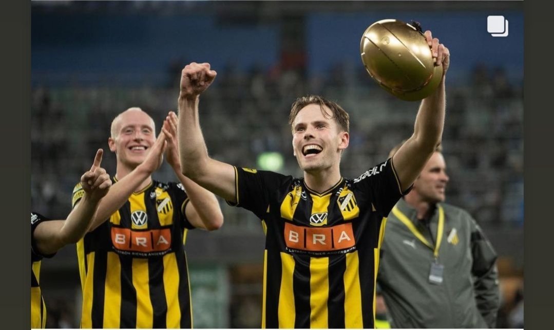 patrikstjerna's tweet photo. Fra Årvoll mine Damer og Herrer❤️💙❤️ til Sm gull med häcken 🖤💛🖤 https://t.co/XdIb5F6rcV