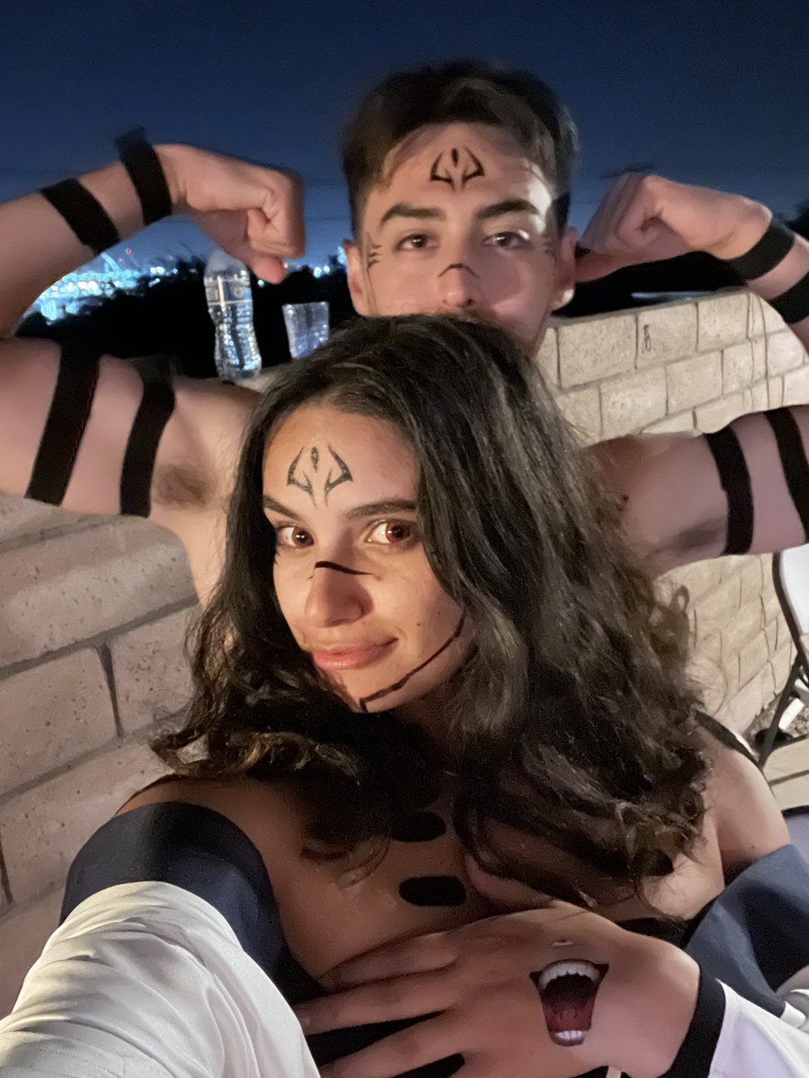 RemieLou's tweet photo. friends really popped off this year!! https://t.co/Rv8ZvNpL53