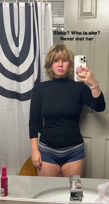 Anime weekend atlanta defeated me https://t.co/cuMfbGcdXJ