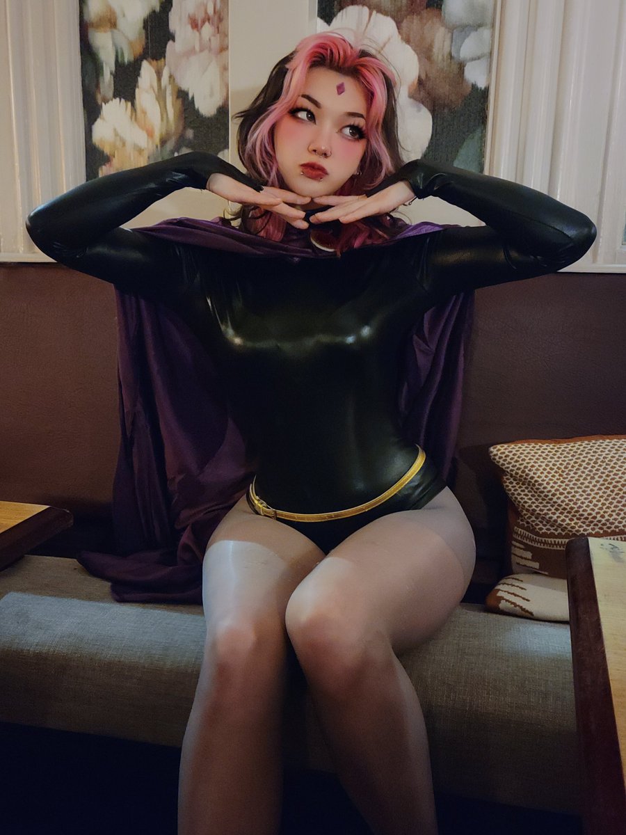 zureeal's tweet photo. Waiting for a cute twink to come sit on my lap https://t.co/EtkVldL80d