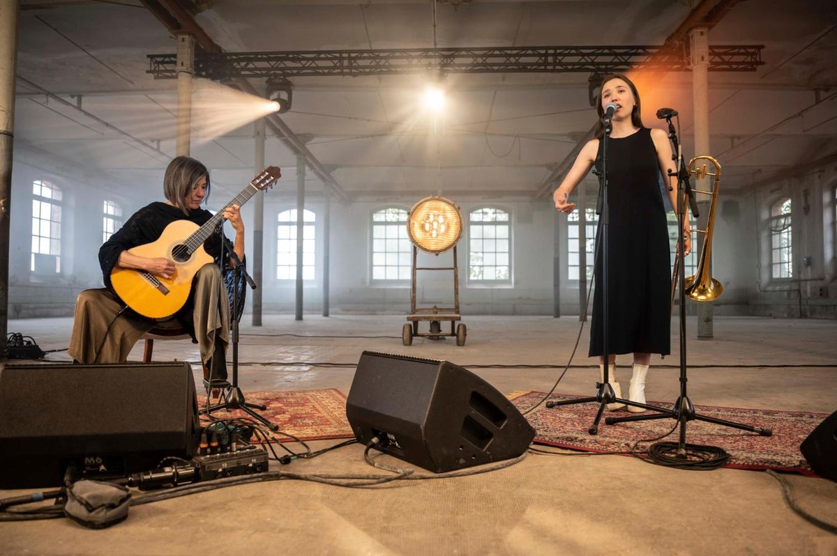 RTVE Catalunya (@rtvecatalunya) on Twitter photo ⚡ Voleu gaudir de música en directe? No us perdeu <a href="/efectecollins/">Efecte Collins</a> a la 20a edició de <a href="/InEditFestival/">In-Edit Festival</a> a Barcelona
🎼Un recopilatori dels millors moments i actuacions inèdites
👉Passi gratuït, 31 d'octubre 17h, amb presentació de @Gonzo_Bello <a href="/ConsolSaenz/">Consol Saenz</a>
es.in-edit.org/docs/especial-… ⚡ Voleu gaudir de música en directe? No us perdeu <a href="/efectecollins/">Efecte Collins</a> a la 20a edició de <a href="/InEditFestival/">In-Edit Festival</a> a Barcelona
🎼Un recopilatori dels millors moments i actuacions inèdites
👉Passi gratuït, 31 d'octubre 17h, amb presentació de @Gonzo_Bello <a href="/ConsolSaenz/">Consol Saenz</a>
es.in-edit.org/docs/especial-…