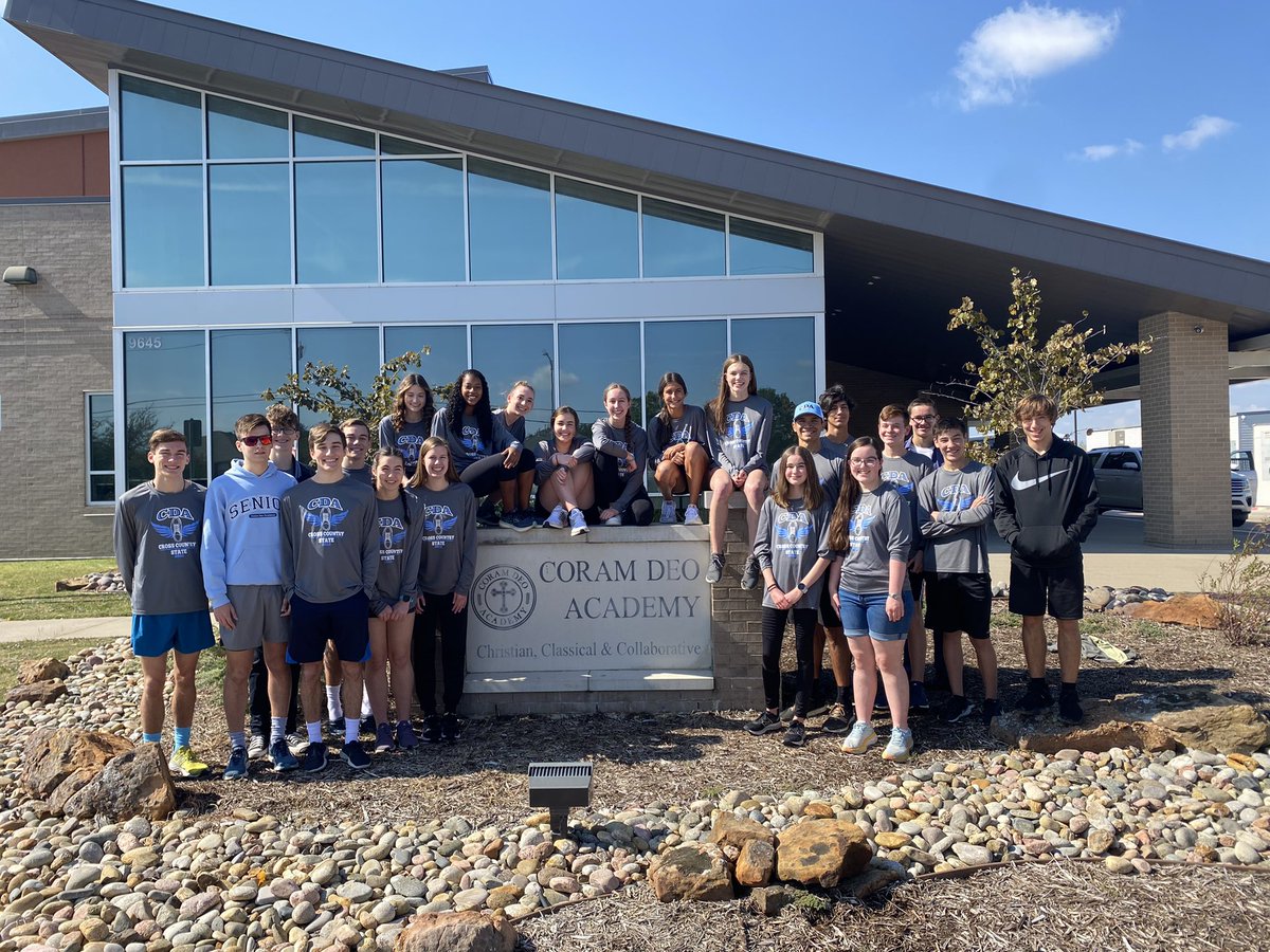 CDAAthleticsCC's tweet photo. The CDA Cross Country Team is off to Waco to prepare for the @TappsXCountry State Meet tomorrow! Be praying for the health of the team & the athletes would compete with excellence tomorrow! #RunLikeLions #CDAXC #TAPPSXCState @coramdeotx https://t.co/5uFntn29b8