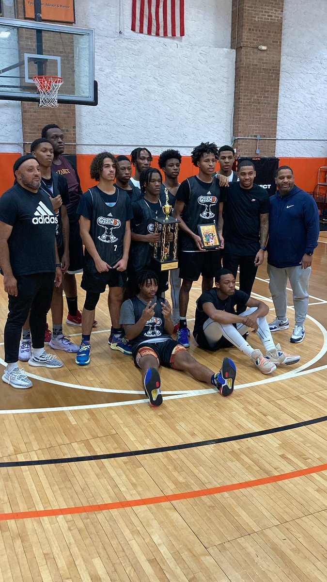 Dave's Joint (@daves_joint) on Twitter photo S/O to <a href="/G_erv3/">Gary Ervin</a> & the <a href="/NazarethRHS/">Nazareth Regional HS</a> Kingsmen on winning the <a href="/nygauchos/">New York Gauchos</a> Roundball Classic, in a 55-54 win over <a href="/Molloyhs/">Archbishop Molloy High School</a>. This right here goes to show that thereβs talent in the π
°οΈ Division! S/O to <a href="/G_erv3/">Gary Ervin</a> & the <a href="/NazarethRHS/">Nazareth Regional HS</a> Kingsmen on winning the <a href="/nygauchos/">New York Gauchos</a> Roundball Classic, in a 55-54 win over <a href="/Molloyhs/">Archbishop Molloy High School</a>. This right here goes to show that thereβs talent in the π
°οΈ Division!