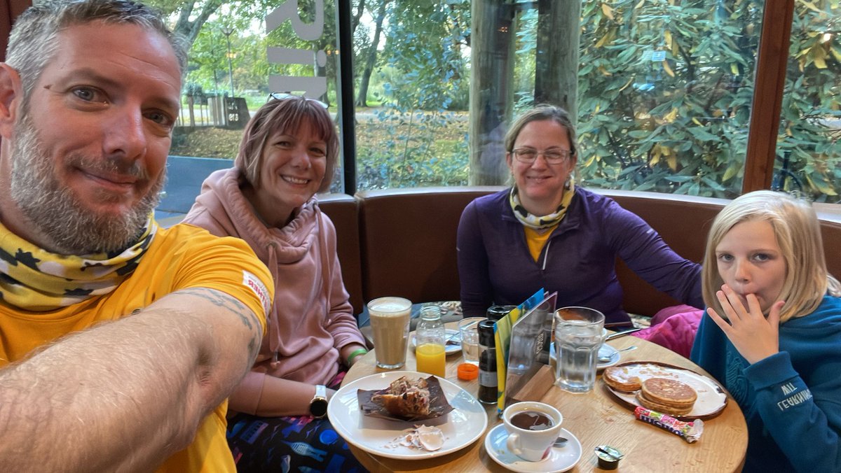 LynneMSimpson's tweet photo. @stukulele If you have kids you don't get an extra hour in bed, as they still wake up. And if you've just come home from The Netherlands to do Zuiderpark parkrun followed by a weeks holiday and gain 2 hours in 2 nights, it's a really stupid idea. She was up at 5.30am. Still glad we did it. https://t.co/tS0UQN4ksJ
