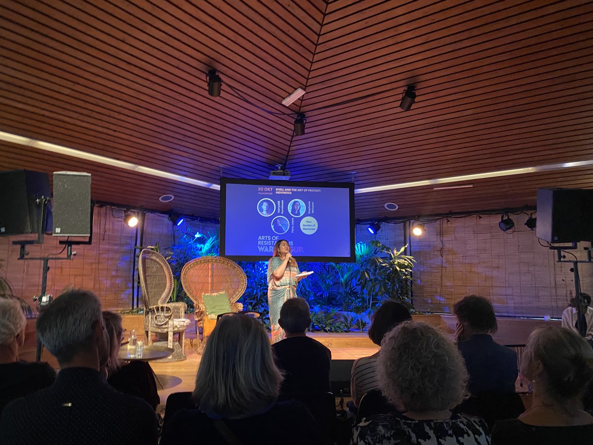 MarjoleinGL's tweet photo. Vandaag een dagje Warming Up festival gedaan voor Shell and the art of protest: indonesia en de afsluitende talk met oa @Zita_Pels over de energietransitie in Amsterdam. Zita geeft terecht aan dat dat hand in hand moet gaan met de aanpak van sociale ongelijkheid. #wearewarmingup https://t.co/Pxmd1Jn2RO