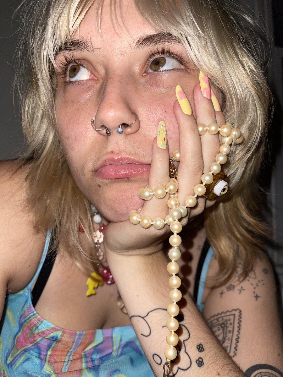 SISTERBOSSES's tweet photo. Meet your sisterbosses im kaitlyn. This account is going to be for biz. I do jewelry but all other endeavors slay me too. Message me about customs!!!! https://t.co/xTLaQFltr3