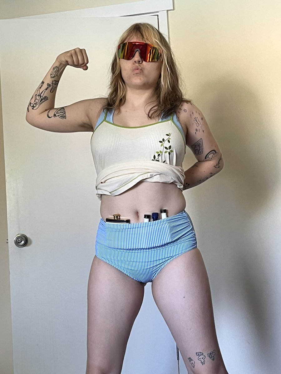 SISTERBOSSES's tweet photo. Meet your sisterbosses im kaitlyn. This account is going to be for biz. I do jewelry but all other endeavors slay me too. Message me about customs!!!! https://t.co/xTLaQFltr3