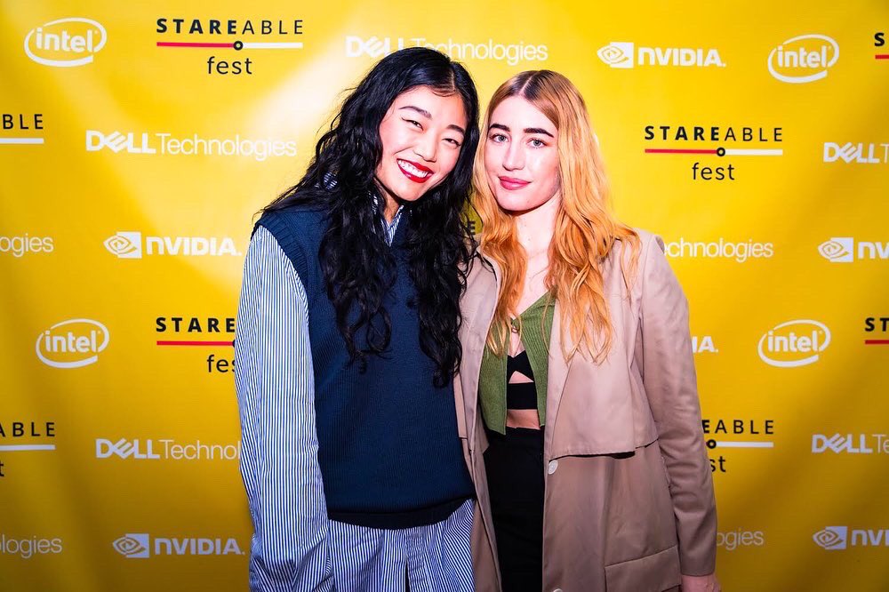 Stareable tweet media