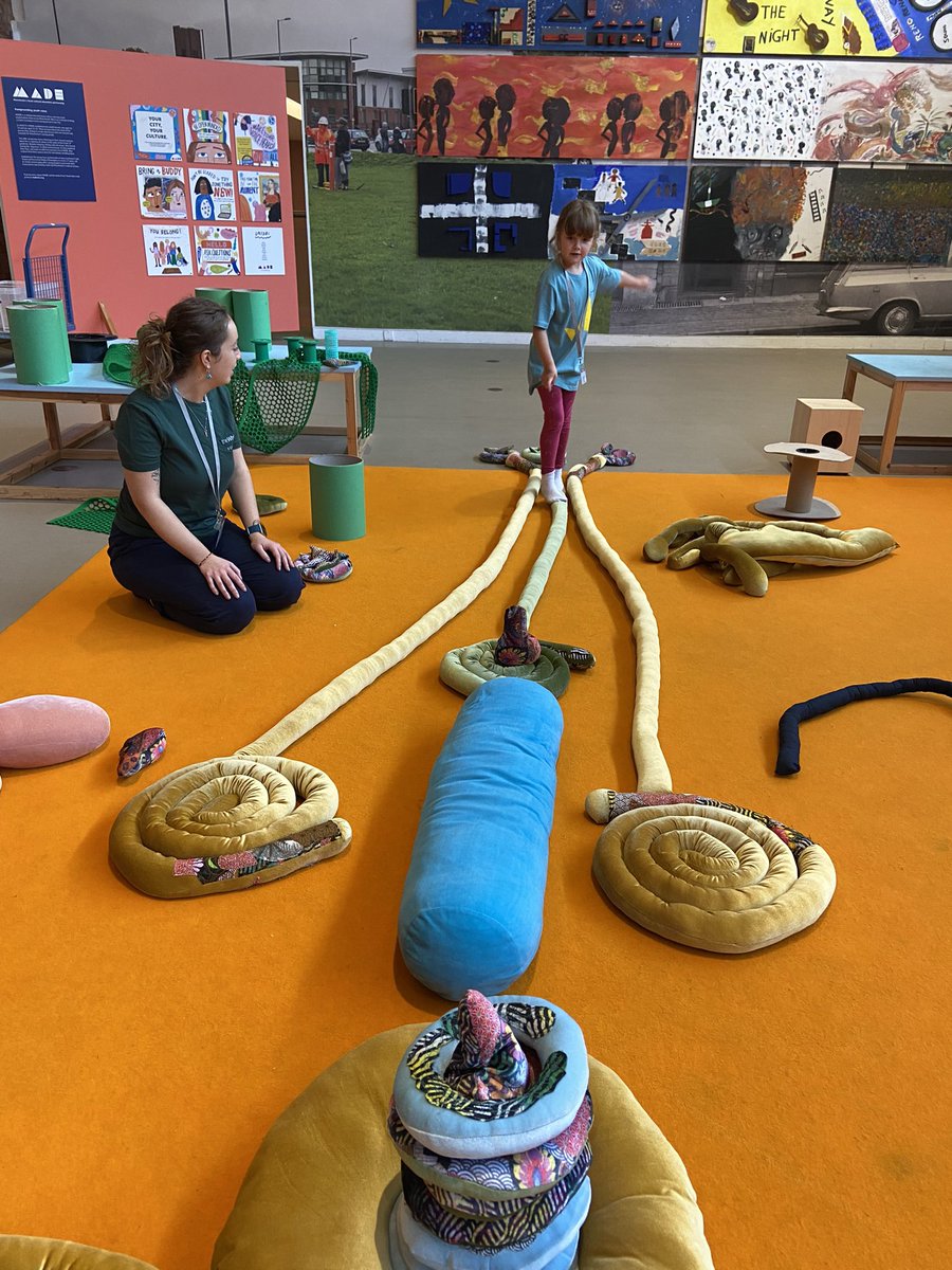 feecariss's tweet photo. Such a beautiful Quiet Morning with @evelynarts The #SchoolofCreativity space @WhitworthArt really comes in to its own during these sessions; making sensory items, drawing and creative play on the rugs with all ages 🤍 and a excellent #whitworthvolunteer from @BridgeCollege_ ❤️ https://t.co/kdeHPq8PiQ