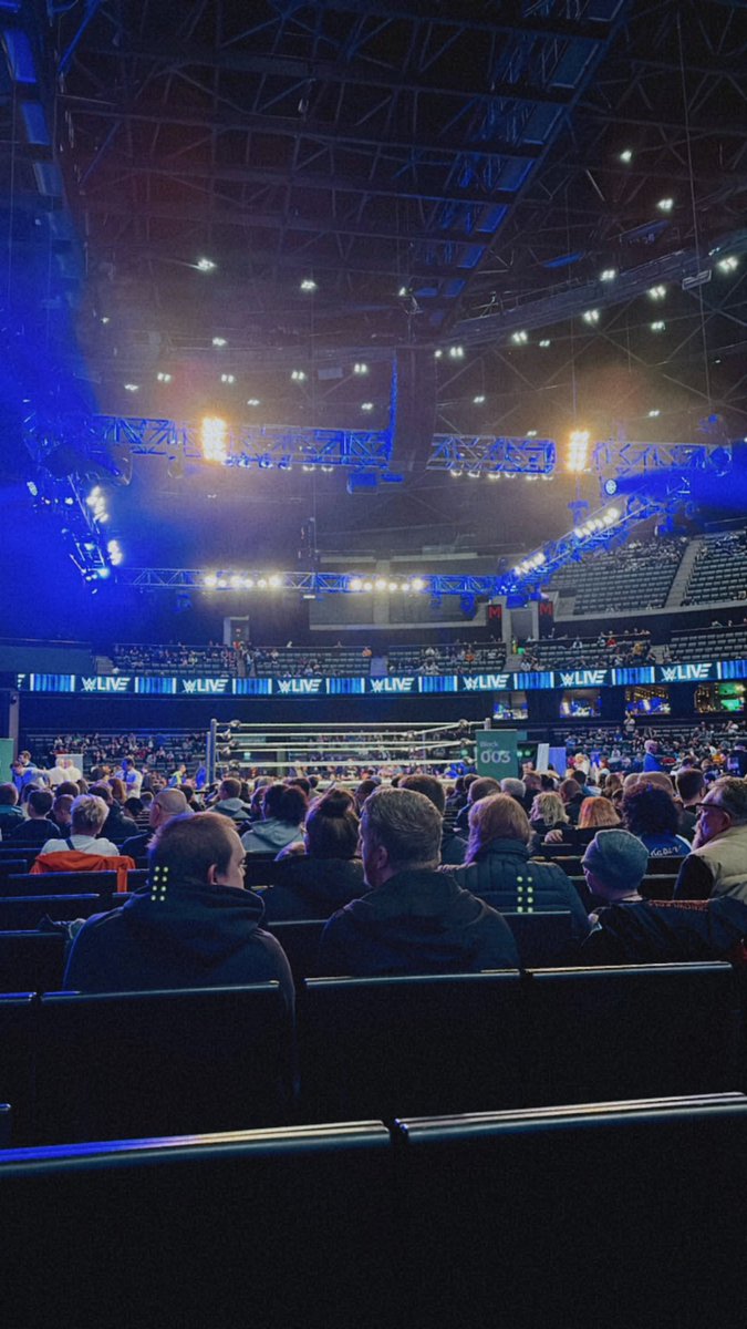 CRASKE_'s tweet photo. #WWEGlasgow https://t.co/DkH7T7rDTV